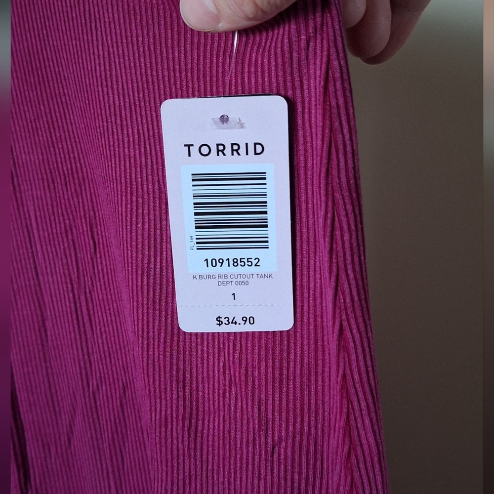Torrid Keyhole Back Tank Top - Deep Pink - Picture 4 of 8
